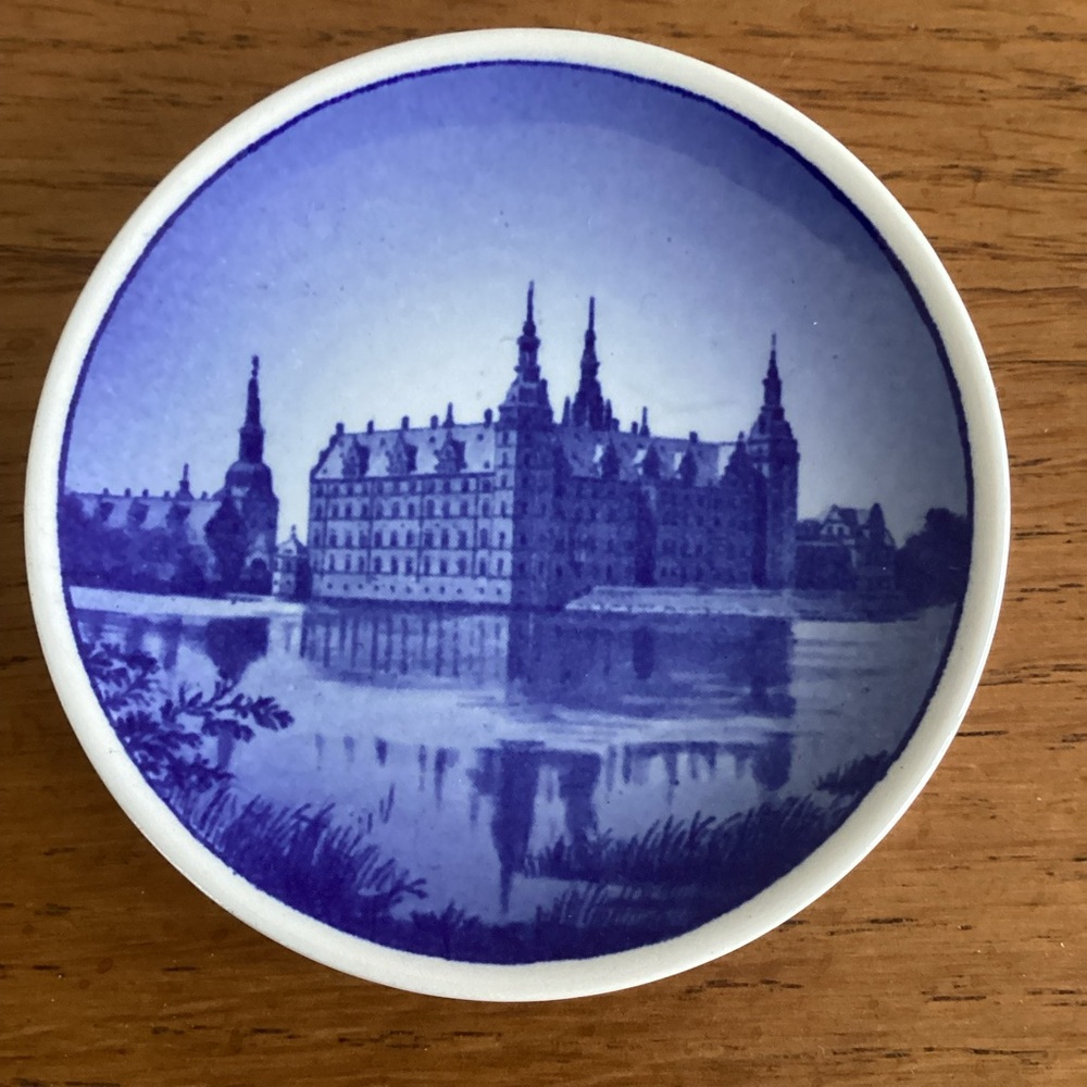 Danish Mini-Plate Frederiksborg Slot Castle - Vintage pre-1969